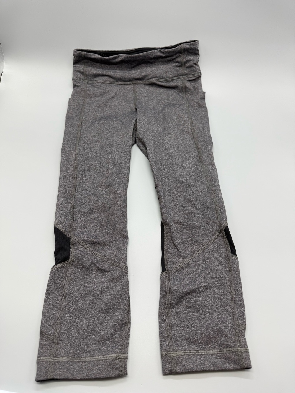 lululemon athletic Heather Gray cropped Leggings with Black Knee Panels